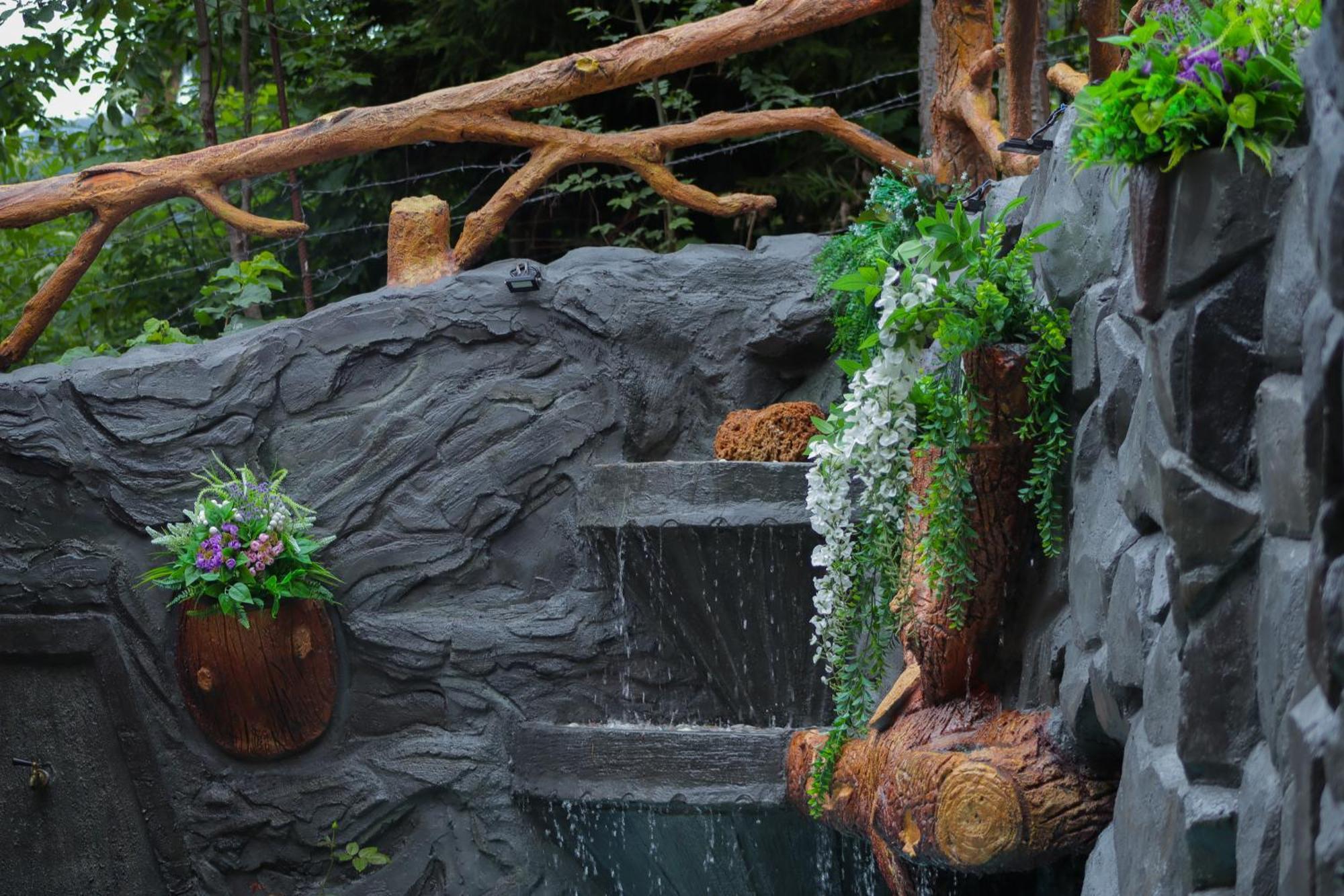 Hotel Evergreen Borjomi Εξωτερικό φωτογραφία