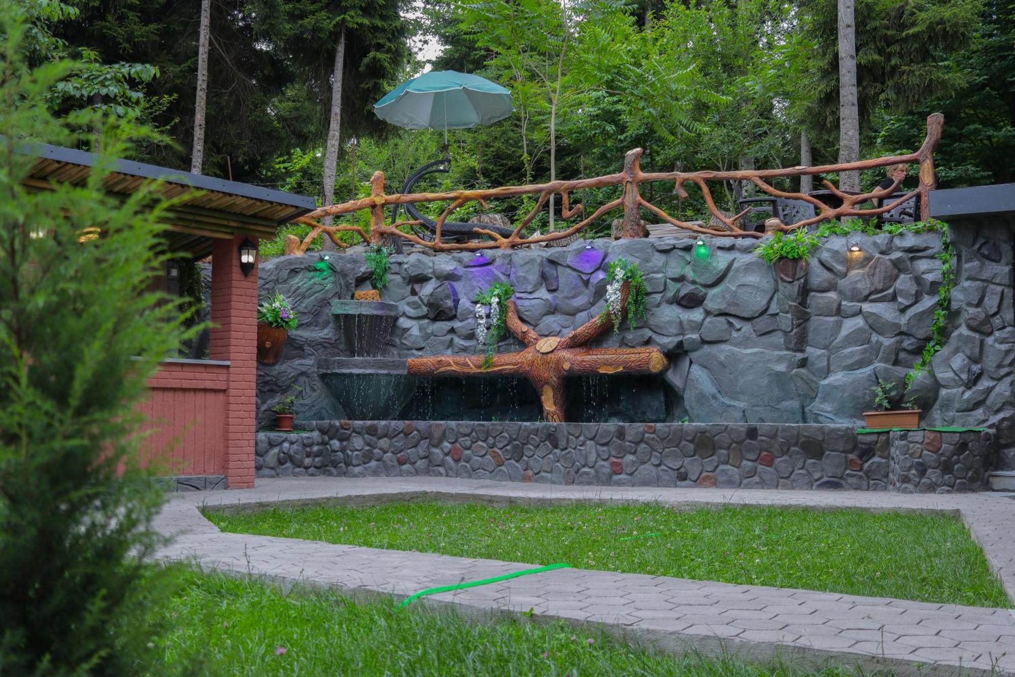 Hotel Evergreen Borjomi Εξωτερικό φωτογραφία